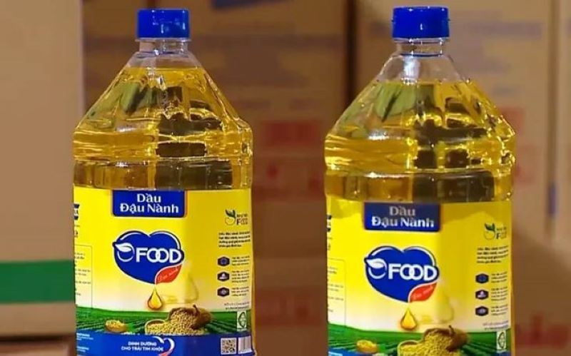 Vụ 'hô biến' dầu sản xuất thức ăn chăn nuôi thành dầu ăn cho người: Người tiêu dùng cẩn trọng có thật sự được an toàn?- Ảnh 1. Vụ 'hô biến' dầu sản xuất thức ăn chăn nuôi thành dầu ăn cho người: Người tiêu dùng cẩn trọng có thật sự được an toàn?- Ảnh 1.