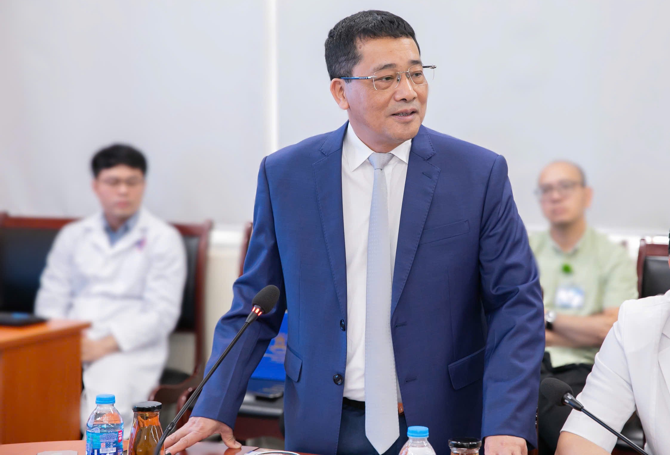 Nhu cầu cấp thiết nâng cao năng lực chẩn đoán, điều trị và quản lý ung thư - Ảnh 1. Nhu cầu cấp thiết nâng cao năng lực chẩn đoán, điều trị và quản lý ung thư - Ảnh 1.