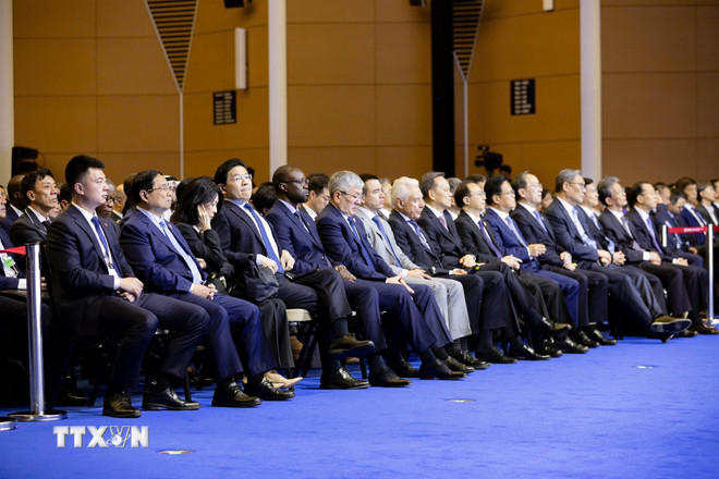 Thủ tướng Phạm Minh Chính dự phiên khai mạc toàn thể Hội nghị WEF Thiên Tân- Ảnh 1.