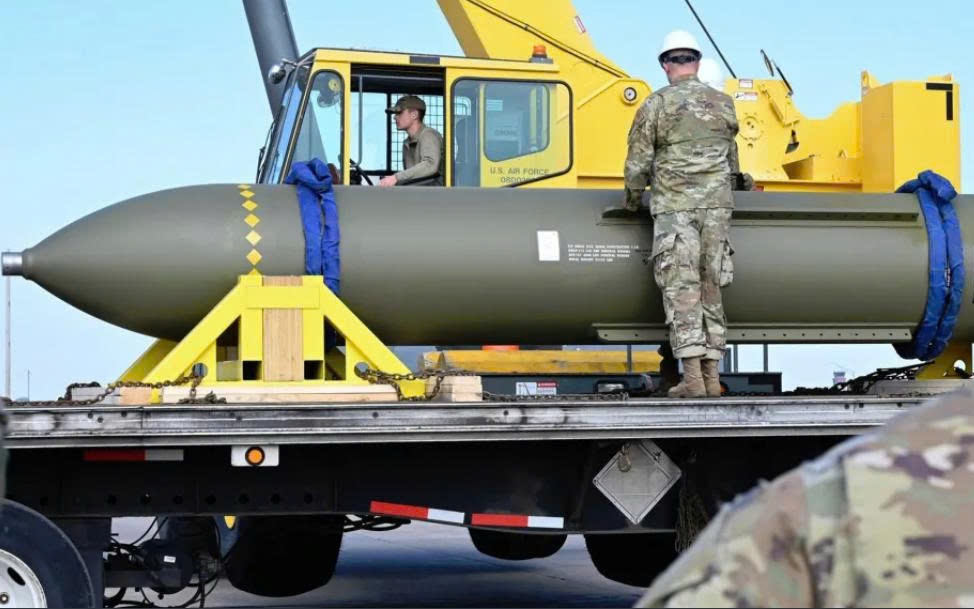 Hệ thống THAAD 'lộ' điểm yếu trước mưa tên lửa Iran- Ảnh 2.