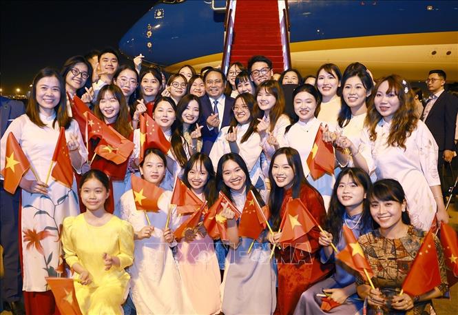 Thủ tướng Phạm Minh Chính về tới Hà Nội, kết thúc tốt đẹp chuyến công tác tại Trung Quốc- Ảnh 2. Thủ tướng Phạm Minh Chính về tới Hà Nội, kết thúc tốt đẹp chuyến công tác tại Trung Quốc- Ảnh 2.