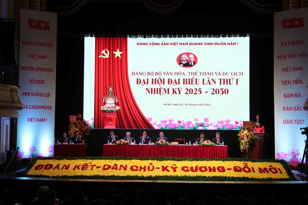 Sứ mệnh giữ gìn hồn cốt dân tộc, khơi dậy khát vọng phát triển, lan tỏa niềm tin, trí tuệ và bản lĩnh Việt Nam- Ảnh 2. Sứ mệnh giữ gìn hồn cốt dân tộc, khơi dậy khát vọng phát triển, lan tỏa niềm tin, trí tuệ và bản lĩnh Việt Nam- Ảnh 2.