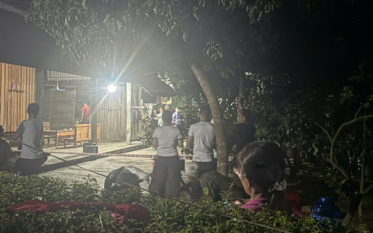 Con trai dùng dao chém mẹ ruột tử vong