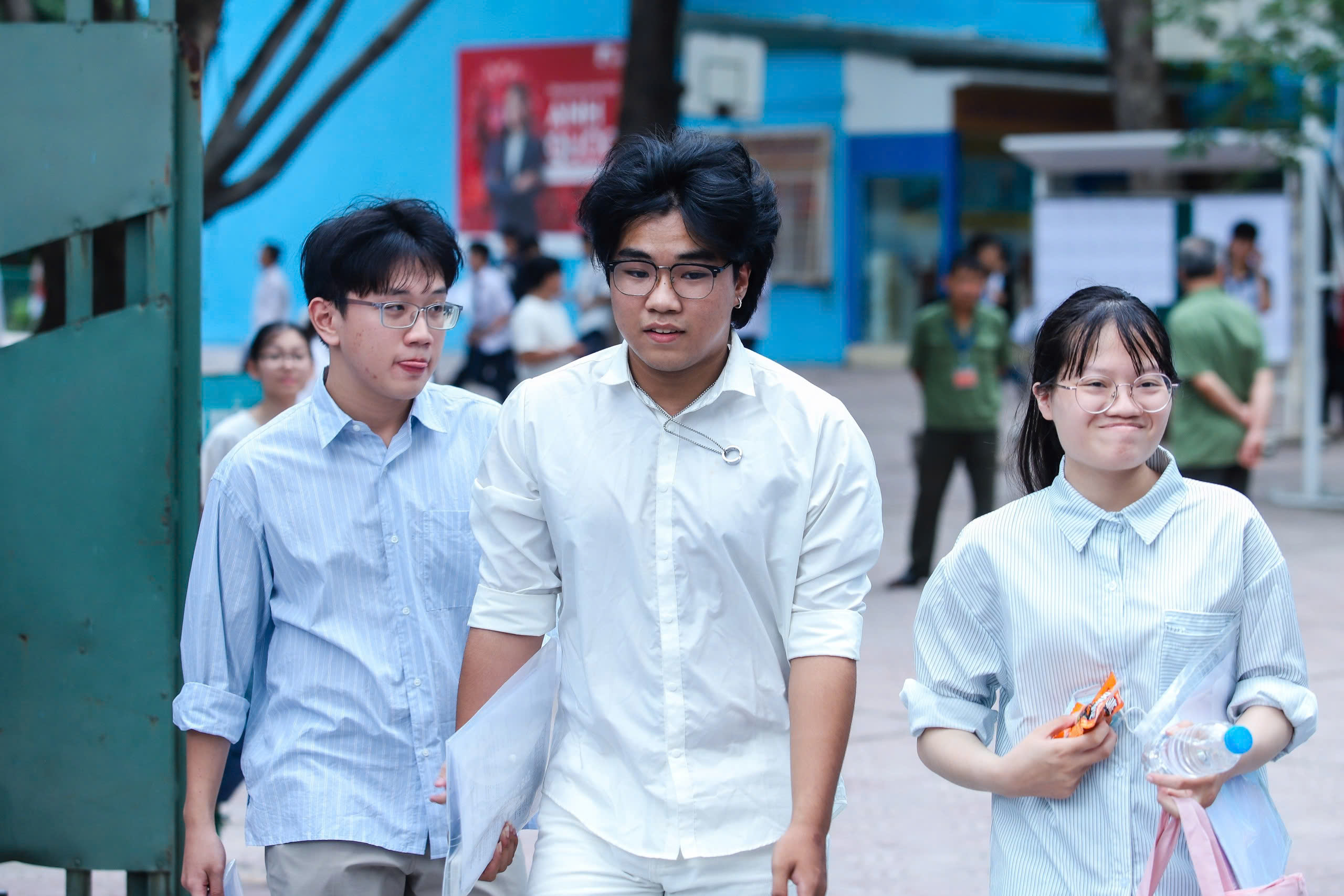 Đề Toán thi tốt nghiệp THPT 2025: Thí sinh 'khó nhằn' vì nhiều dạng thức lạ- Ảnh 5. Đề Toán thi tốt nghiệp THPT 2025: Thí sinh 'khó nhằn' vì nhiều dạng thức lạ- Ảnh 5.