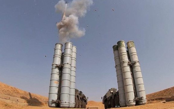 Vì sao Nga không lo thiếu tên lửa phòng không S-400 dù liên tiếp bị phá hủy?- Ảnh 2.