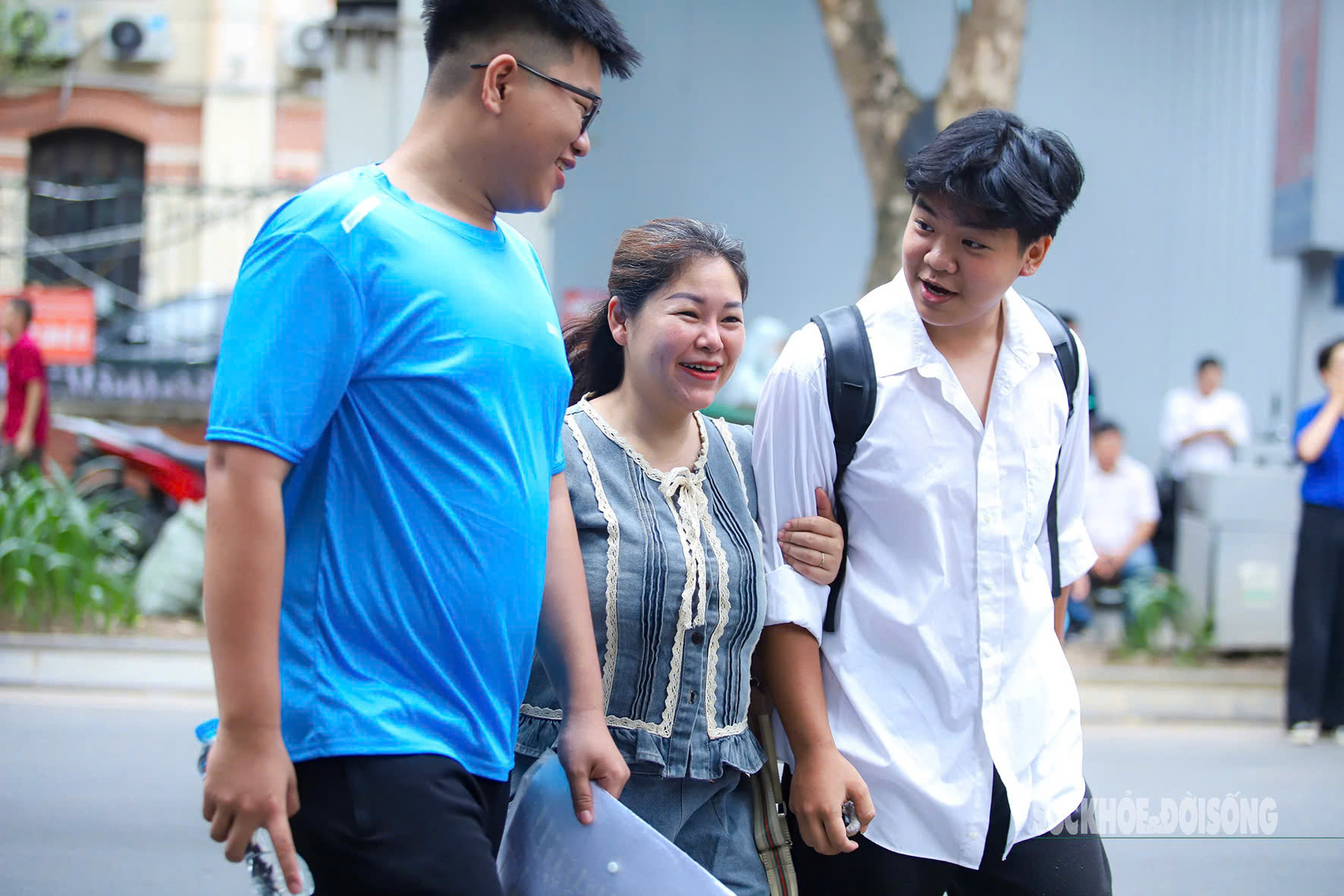'Liều thuốc' xoa dịu và tiếp lửa sĩ tử thi tốt nghiệp THPT 2025- Ảnh 5. 'Liều thuốc' xoa dịu và tiếp lửa sĩ tử thi tốt nghiệp THPT 2025- Ảnh 5.