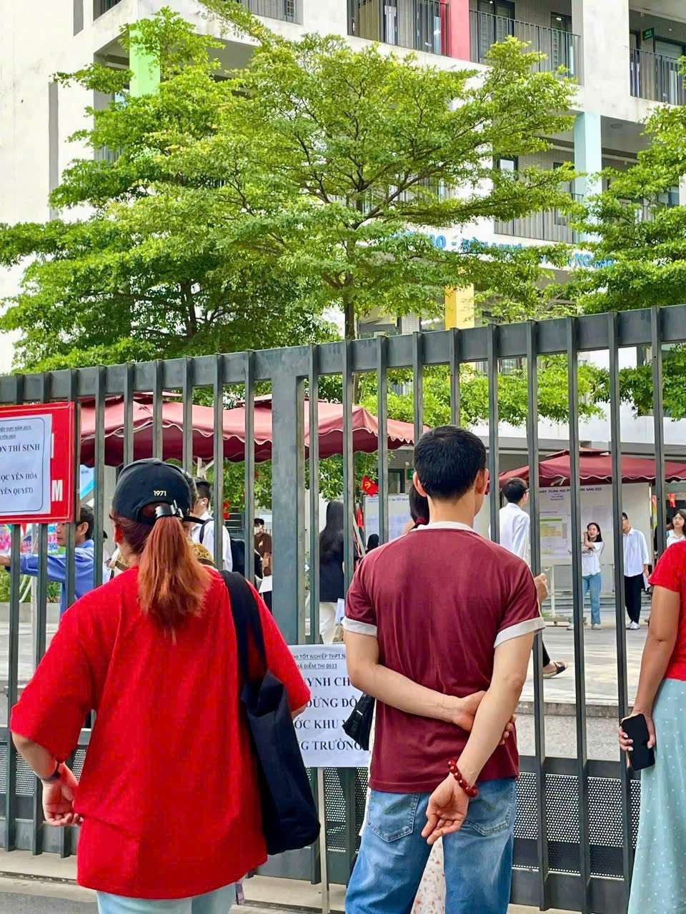 'Liều thuốc' xoa dịu và tiếp lửa sĩ tử thi tốt nghiệp THPT 2025- Ảnh 9. 'Liều thuốc' xoa dịu và tiếp lửa sĩ tử thi tốt nghiệp THPT 2025- Ảnh 9.