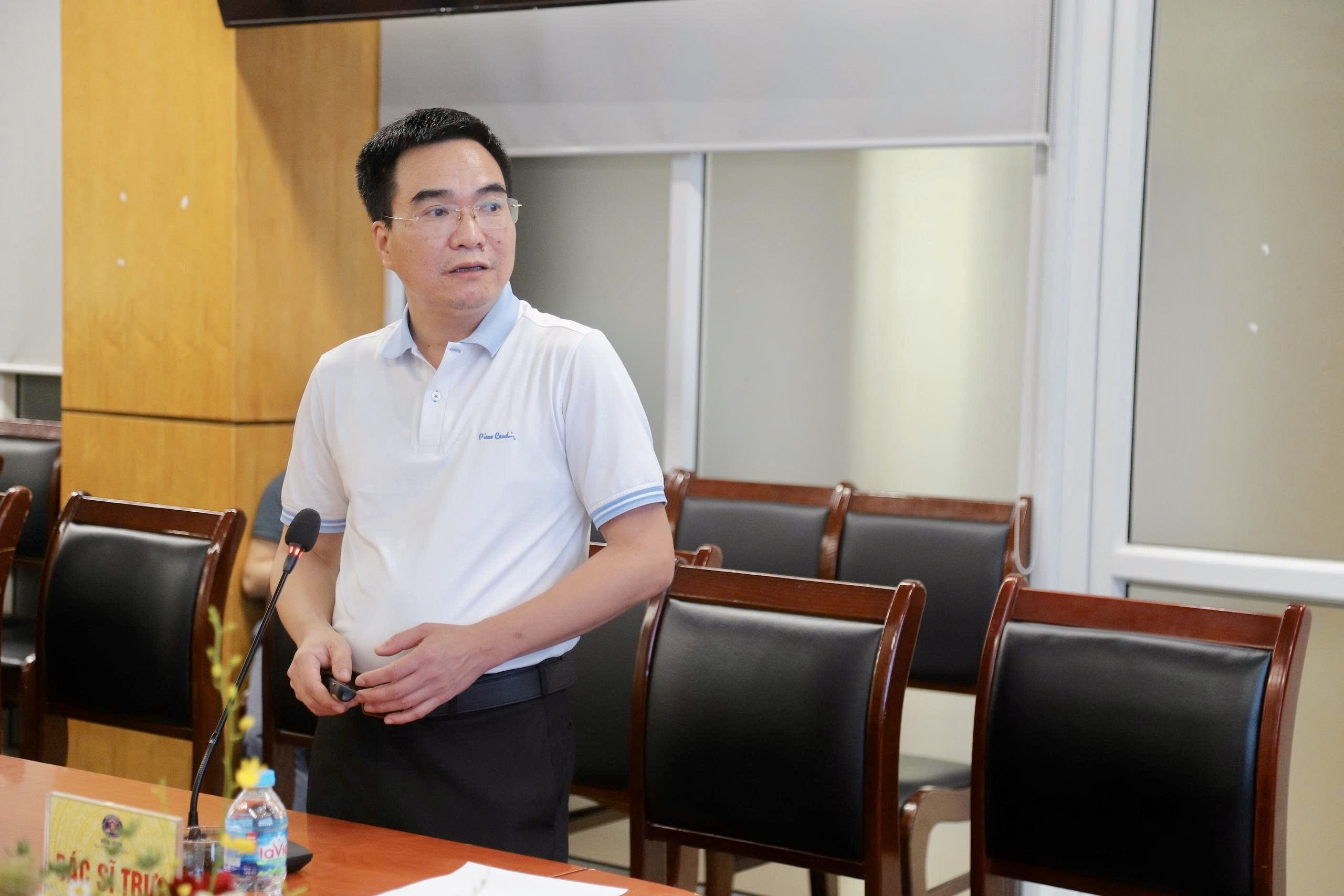Phương pháp phẫu thuật bệnh lý tử cung không để lại sẹo, bệnh nhân ra viện sau 48h - Ảnh 4. Phương pháp phẫu thuật bệnh lý tử cung không để lại sẹo, bệnh nhân ra viện sau 48h - Ảnh 4.