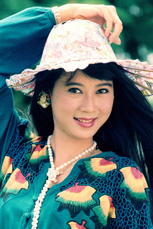 'Đệ nhất mỹ nhân' từng gắn bó một thời với Lý Hùng giờ nhan sắc thay đổi ra sao?- Ảnh 3. 'Đệ nhất mỹ nhân' từng gắn bó một thời với Lý Hùng giờ nhan sắc thay đổi ra sao?- Ảnh 3.