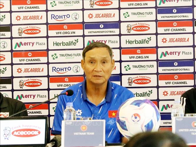 HLV Mai Đức Chung: Mục tiêu là tấm vé tham dự vòng chung kết Asian Cup 2026- Ảnh 1. HLV Mai Đức Chung: Mục tiêu là tấm vé tham dự vòng chung kết Asian Cup 2026- Ảnh 1.