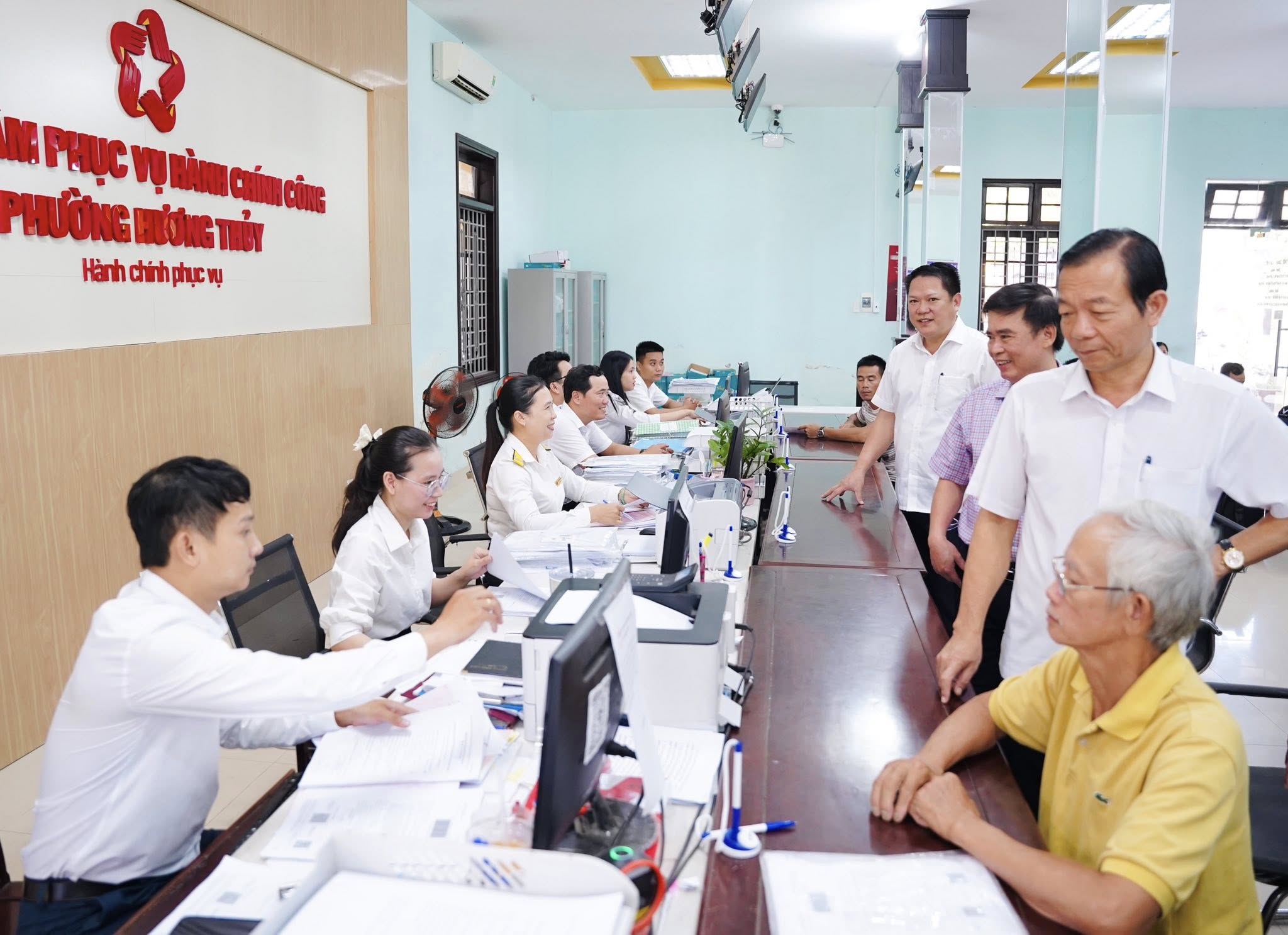 Huế sẵn sàng vận hành mô hình chính quyền hai cấp- Ảnh 1. Huế sẵn sàng vận hành mô hình chính quyền hai cấp- Ảnh 1.