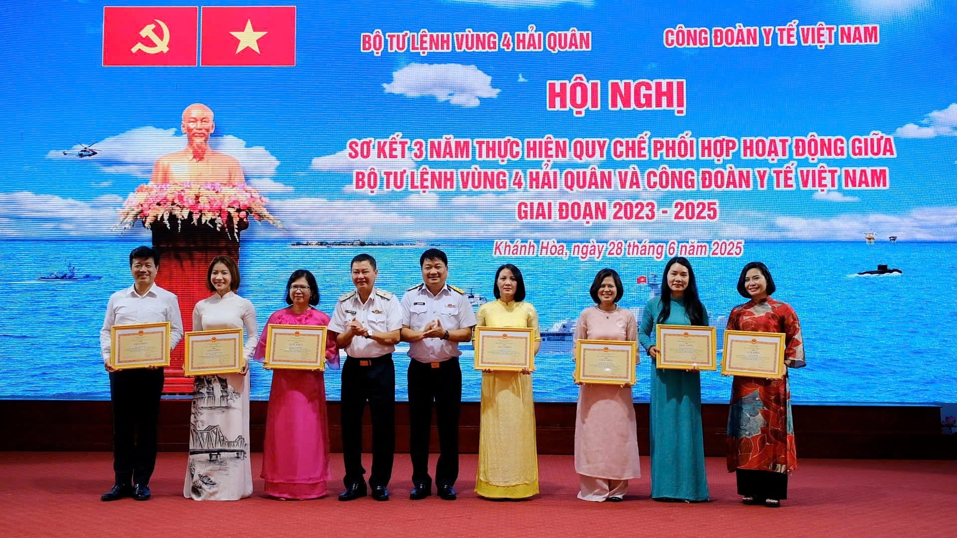 Tiếp tục đẩy mạnh phối hợp hiệu quả chăm sóc sức khoẻ cán bộ, chiến sĩ Vùng 4 Hải quân- Ảnh 7. Tiếp tục đẩy mạnh phối hợp hiệu quả chăm sóc sức khoẻ cán bộ, chiến sĩ Vùng 4 Hải quân- Ảnh 7.