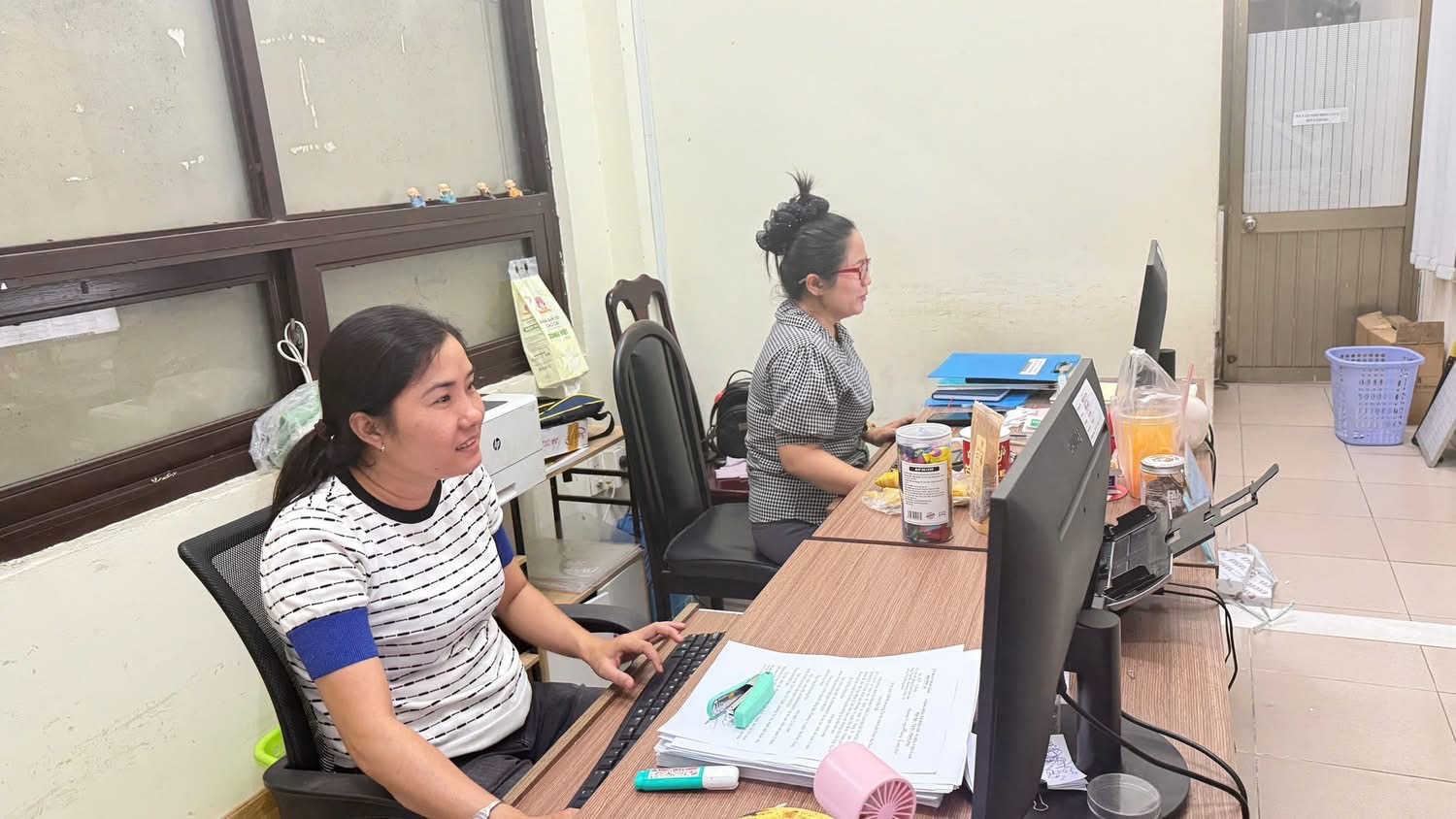 Tất bật bàn giao trụ sở, công việc và sẵn sàng cho vận hành chính quyền hai cấp từ 1/7- Ảnh 3. Tất bật bàn giao trụ sở, công việc và sẵn sàng cho vận hành chính quyền hai cấp từ 1/7- Ảnh 3.