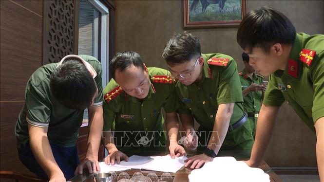 Đấu tranh, trấn áp băng nhóm tội phạm do Nguyễn Văn Vi (tức Vi ngộ) cầm đầu- Ảnh 1. Đấu tranh, trấn áp băng nhóm tội phạm do Nguyễn Văn Vi (tức Vi ngộ) cầm đầu- Ảnh 1.
