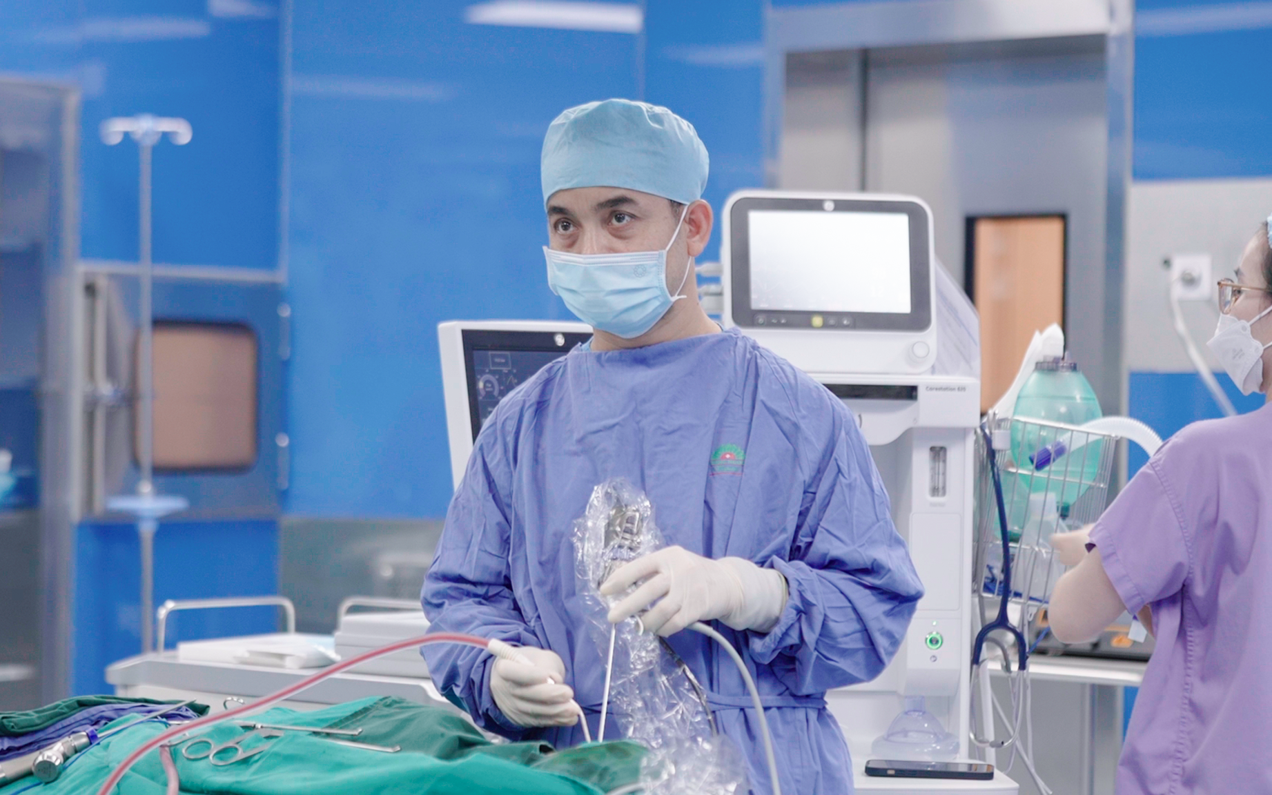 Bác sĩ Việt Nam cứu bệnh nhân Campuchia vượt 1.000 km tìm hy vọng sống- Ảnh 3. Sau 4 năm khó thở: Bệnh nhân Campuchia tìm thấy hy vọng tại Việt Nam