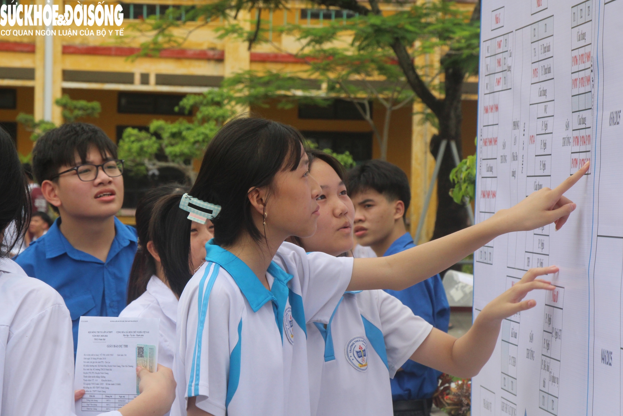 Thi vào lớp 10 THPT tại Hải Dương: Chương trình mới, thí sinh tăng, phụ huynh thấp thỏm- Ảnh 4. Thi vào lớp 10 THPT tại Hải Dương: Chương trình mới, thí sinh tăng, phụ huynh thấp thỏm- Ảnh 4.