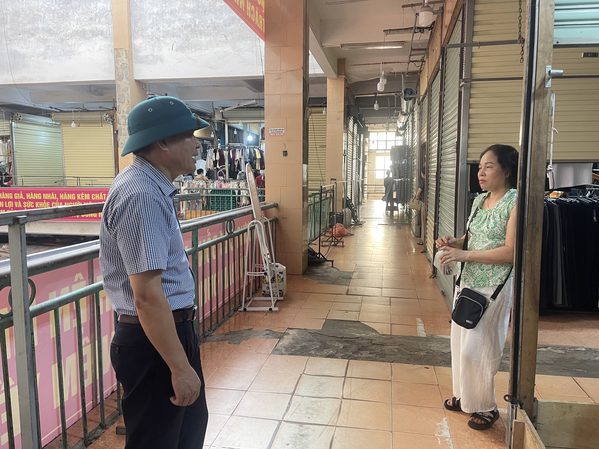 Chợ lớn nhất Quảng Bình 'cửa đóng then cài' trong mùa cao điểm du lịch- Ảnh 5. Chợ lớn nhất Quảng Bình 'cửa đóng then cài' trong mùa cao điểm du lịch- Ảnh 5.