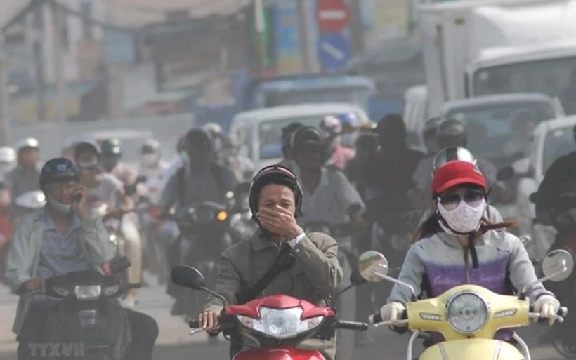 Lùi kiểm định khí thải xe máy tại Hà Nội, Thành phố Hồ Chí Minh