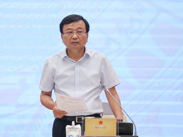Thứ trưởng Bộ Xây dựng thông tin về lộ trình bỏ giấy phép xây dựng- Ảnh 1. Thứ trưởng Bộ Xây dựng thông tin về lộ trình bỏ giấy phép xây dựng- Ảnh 1.