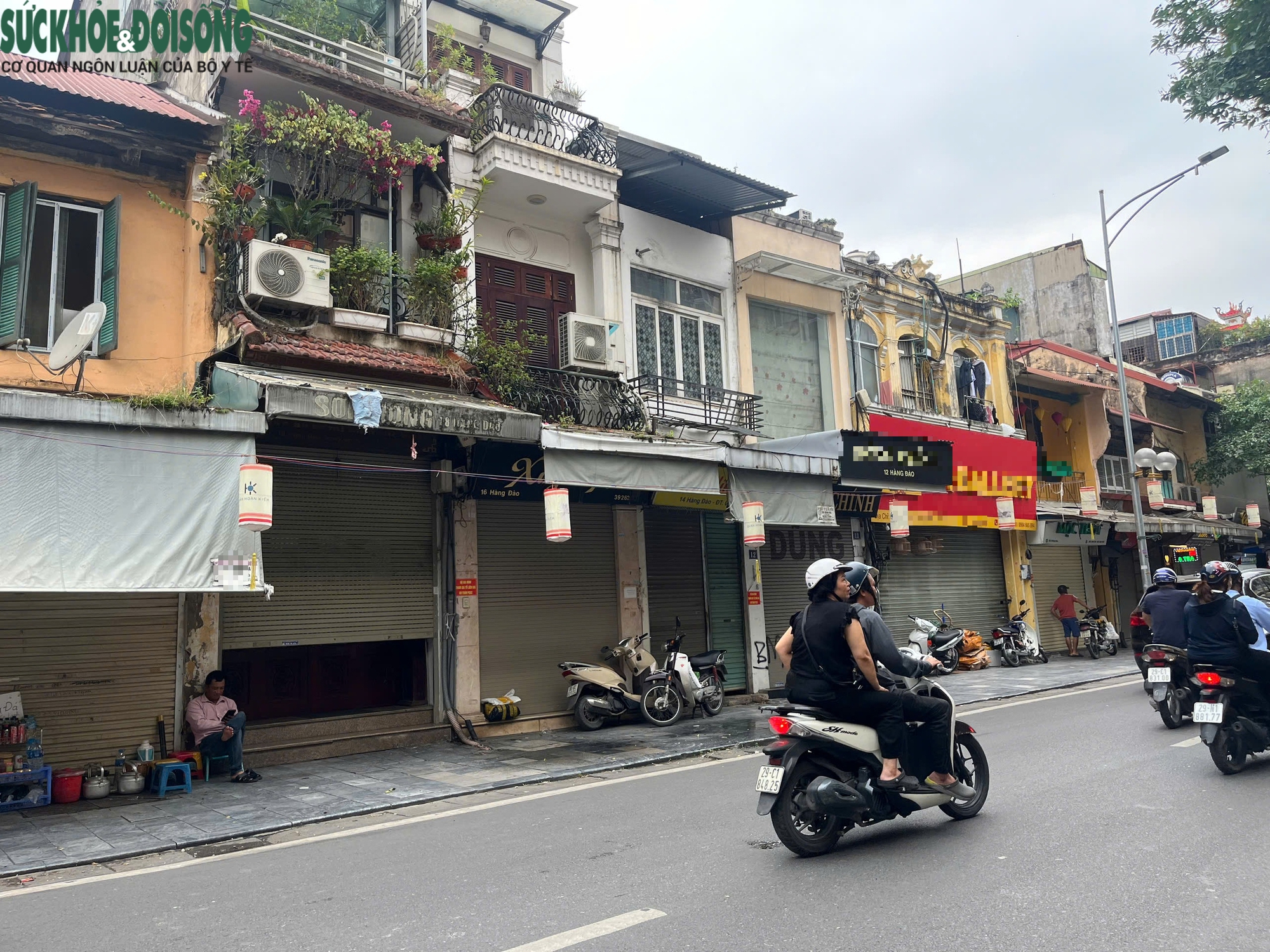 Hàng loạt cửa hàng 'hái ra tiền' trên phố cổ Hà Nội đóng cửa: Chuyện gì đang xảy ra?- Ảnh 2.