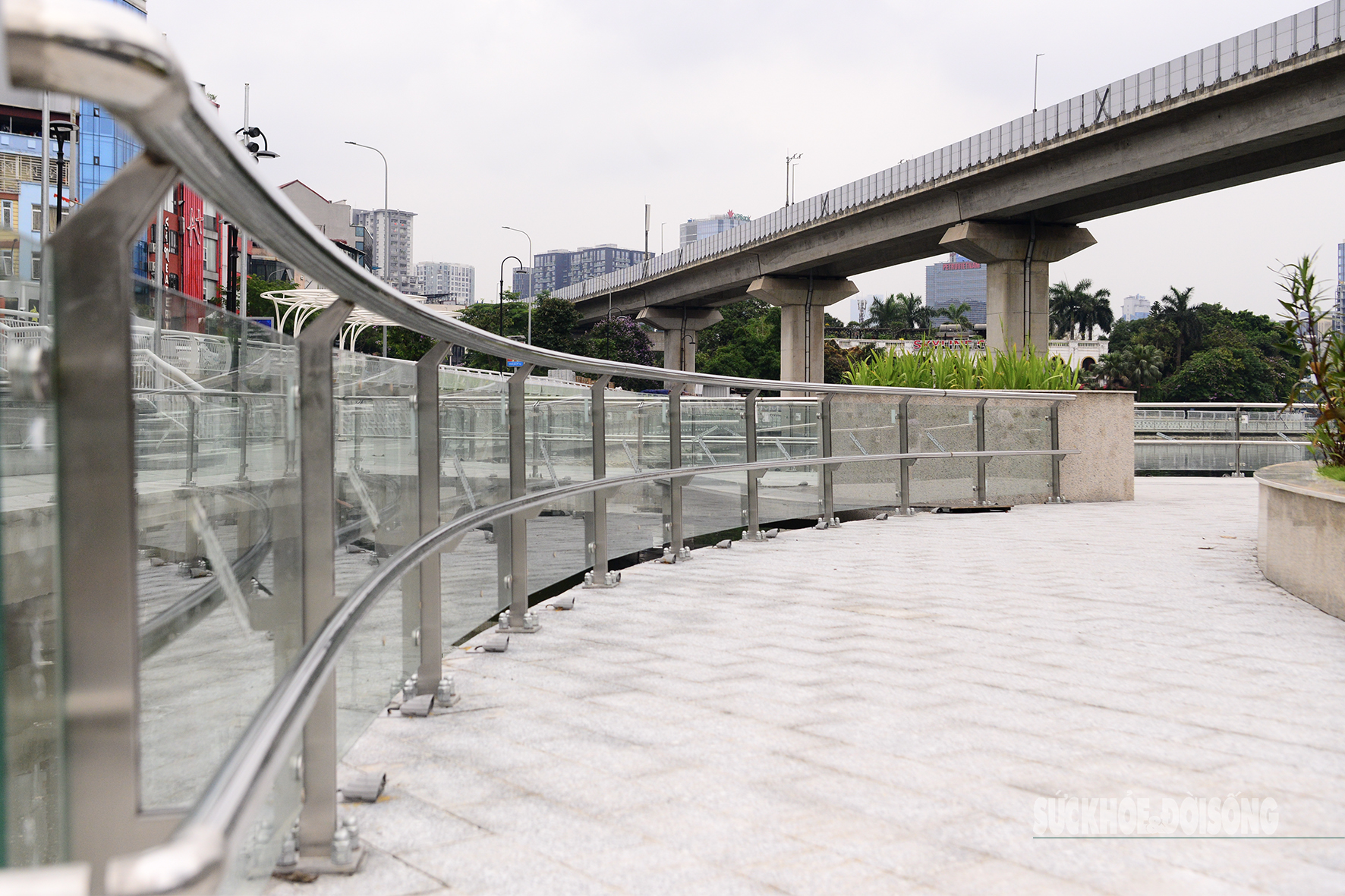 Hồ Hoàng Cầu ‘lột xác’, người dân phấn khởi tập thể dục giữa không gian mới- Ảnh 7. Hồ Hoàng Cầu ‘lột xác’, người dân phấn khởi tập thể dục giữa không gian mới- Ảnh 7.