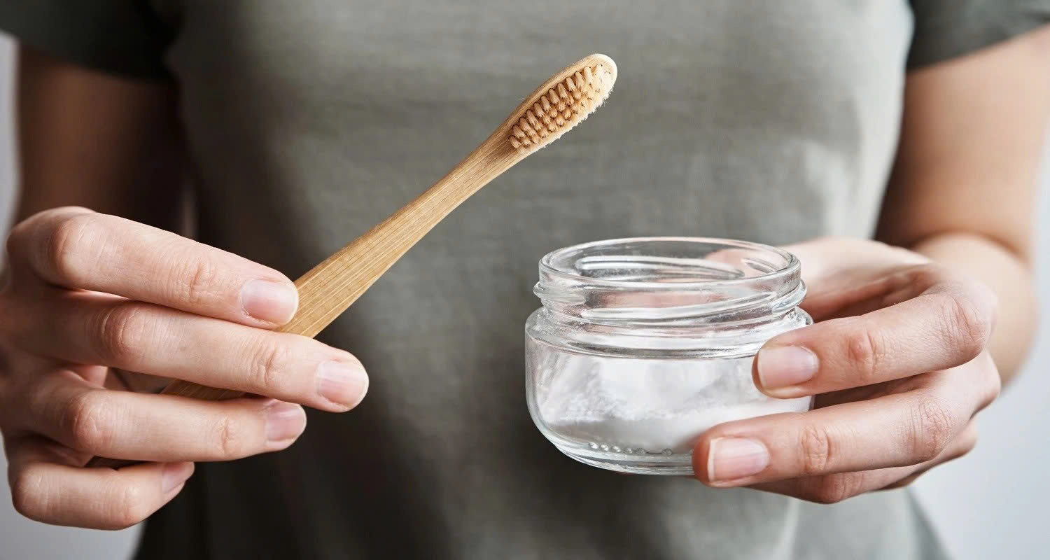 Làm trắng răng bằng baking soda, lợi hay hại?- Ảnh 3. Làm trắng răng bằng baking soda, lợi hay hại?- Ảnh 3.