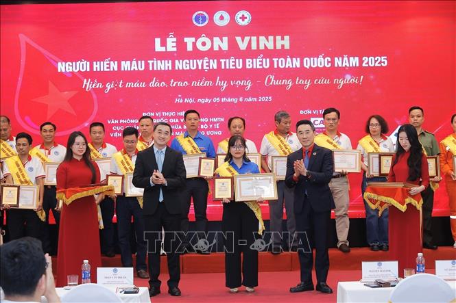 Lễ tôn vinh người hiến máu tình nguyện tiêu biểu toàn quốc năm 2025
