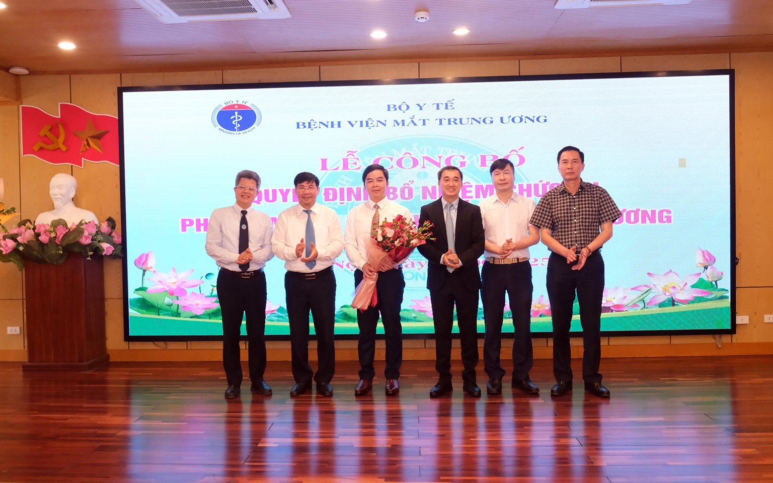 Bộ Y tế bổ nhiệm Phó Giám đốc phụ trách kinh tế Bệnh viện Mắt Trung ương- Ảnh 6.