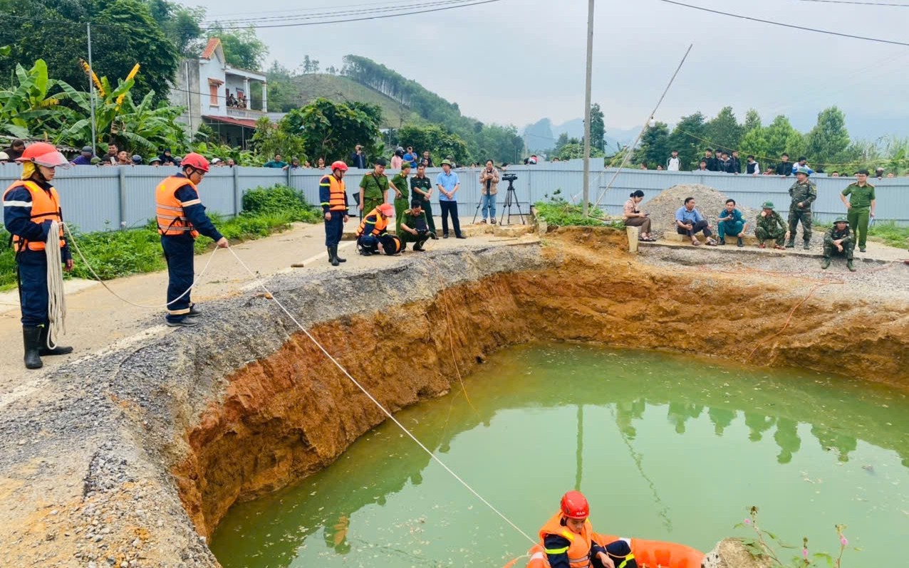 Khả năng có hệ thống sông ngầm hình thành dưới hố tử thần ở Bắc Kạn
