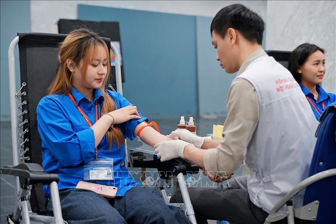 Lễ tôn vinh người hiến máu tình nguyện tiêu biểu toàn quốc năm 2025- Ảnh 5. Lễ tôn vinh người hiến máu tình nguyện tiêu biểu toàn quốc năm 2025- Ảnh 5.