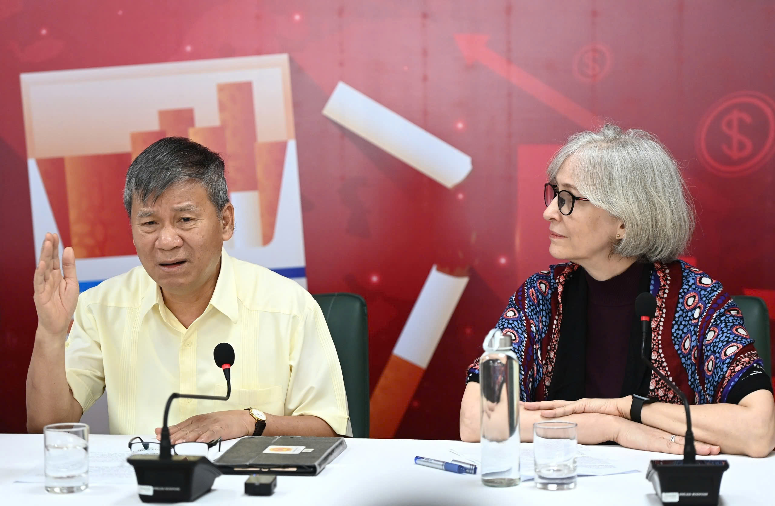 Thuốc lá gây ra hơn 103 nghìn ca tử vong mỗi năm, Việt Nam cần phải tăng thuế mặt hàng này ở mức đủ mạnh- Ảnh 2.