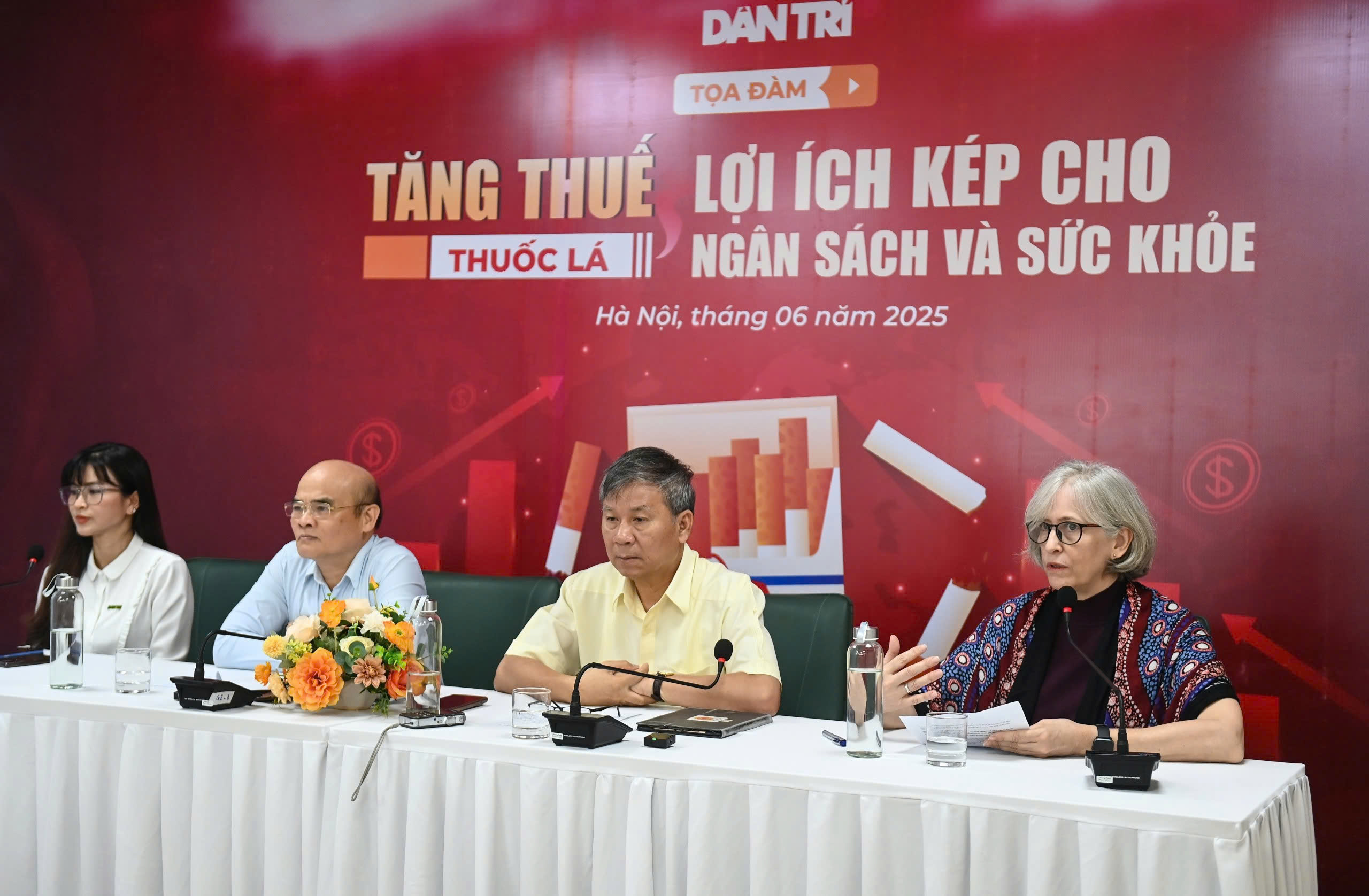 Thuốc lá gây ra hơn 103 nghìn ca tử vong mỗi năm, Việt Nam cần phải tăng thuế mặt hàng này ở mức đủ mạnh- Ảnh 1.
