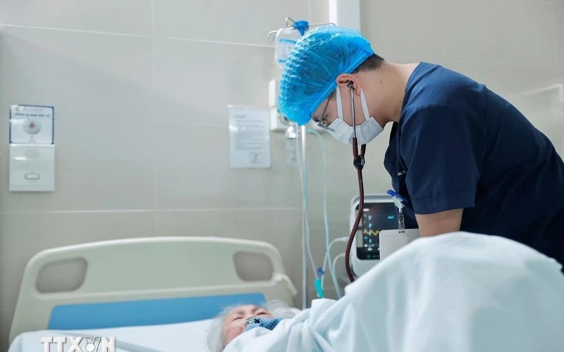 Cục Quản lý Dược yêu cầu tăng sản xuất, nhập khẩu, thuốc phòng, chống COVID-19