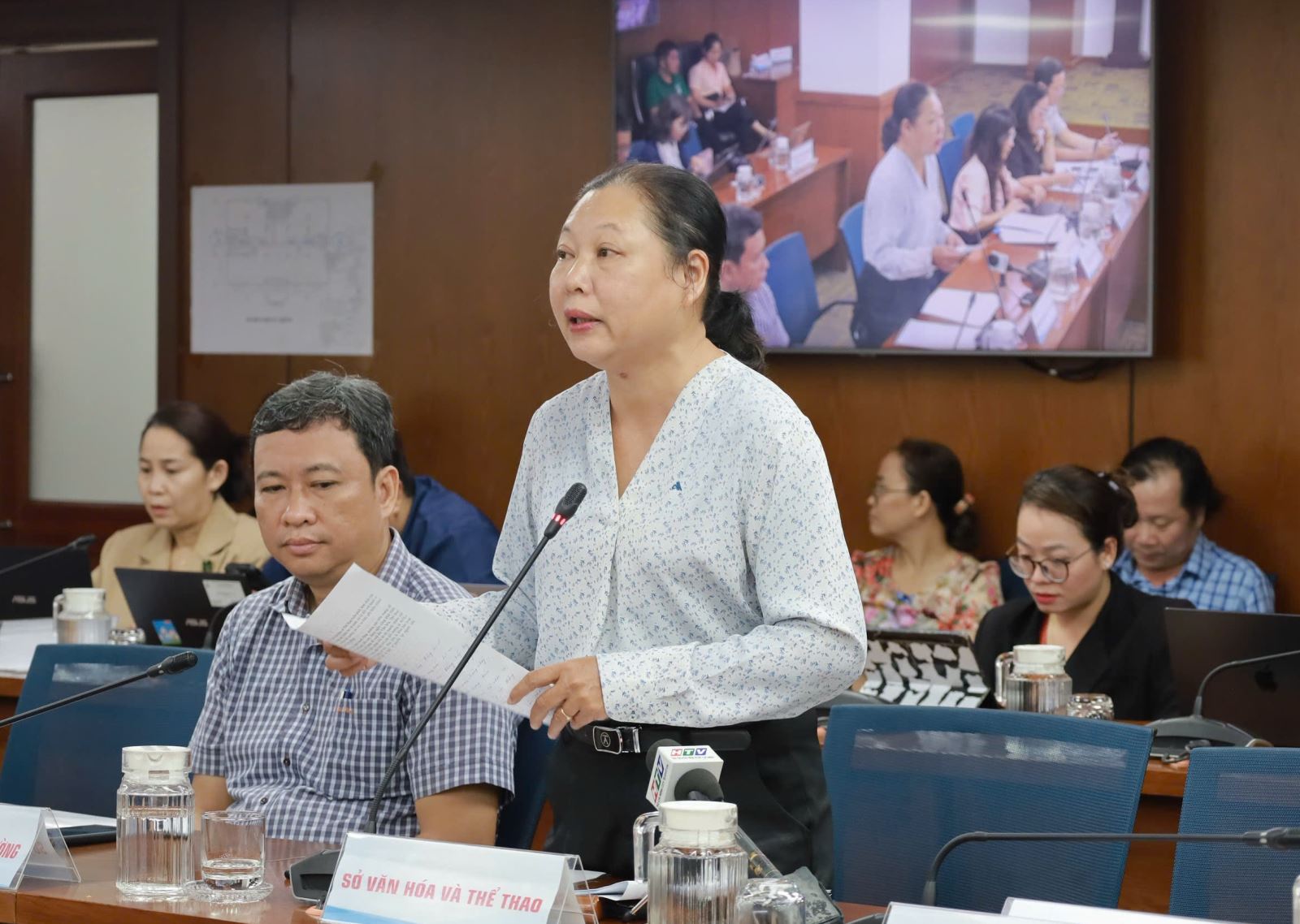TP Hồ Chí Minh: Siết chặt quảng cáo liên quan đến thuốc chữa bệnh, sữa và thực phẩm bảo vệ sức khỏe- Ảnh 1. TP Hồ Chí Minh: Siết chặt quảng cáo liên quan đến thuốc chữa bệnh, sữa và thực phẩm bảo vệ sức khỏe- Ảnh 1.