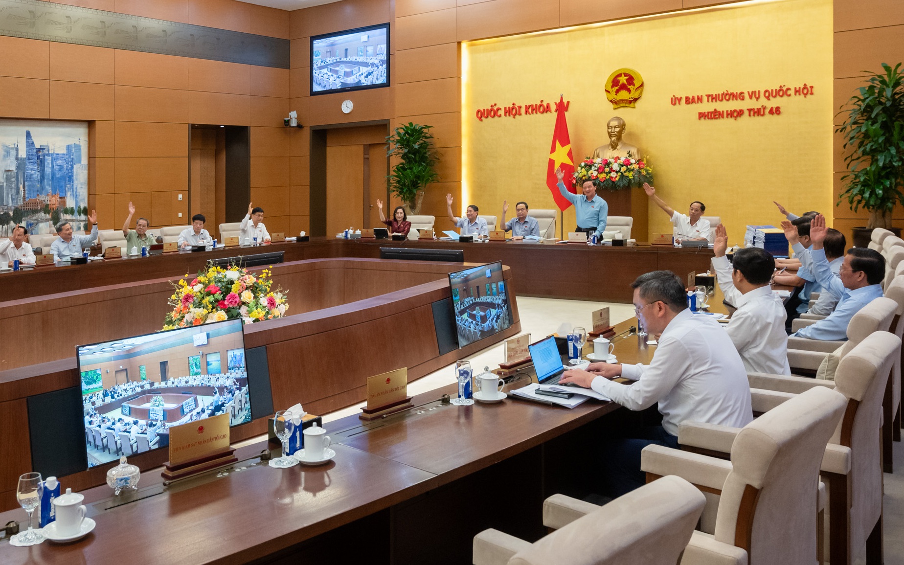 UBTVQH thông qua nguyên tắc các nghị quyết về sắp xếp ĐVHC cấp xã