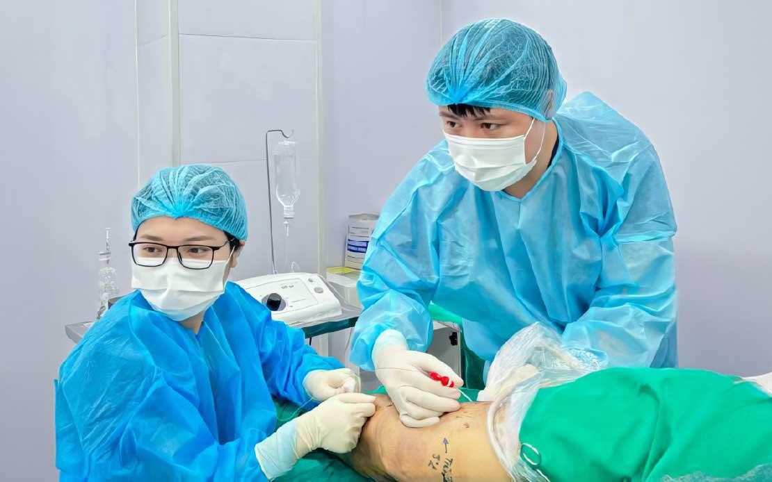 6 bài tập đơn giản cải thiện tuần hoàn máu, giảm khó chịu do giãn tĩnh mạch- Ảnh 6. Biến chứng nguy hiểm khi chủ quan với suy giãn tĩnh mạch