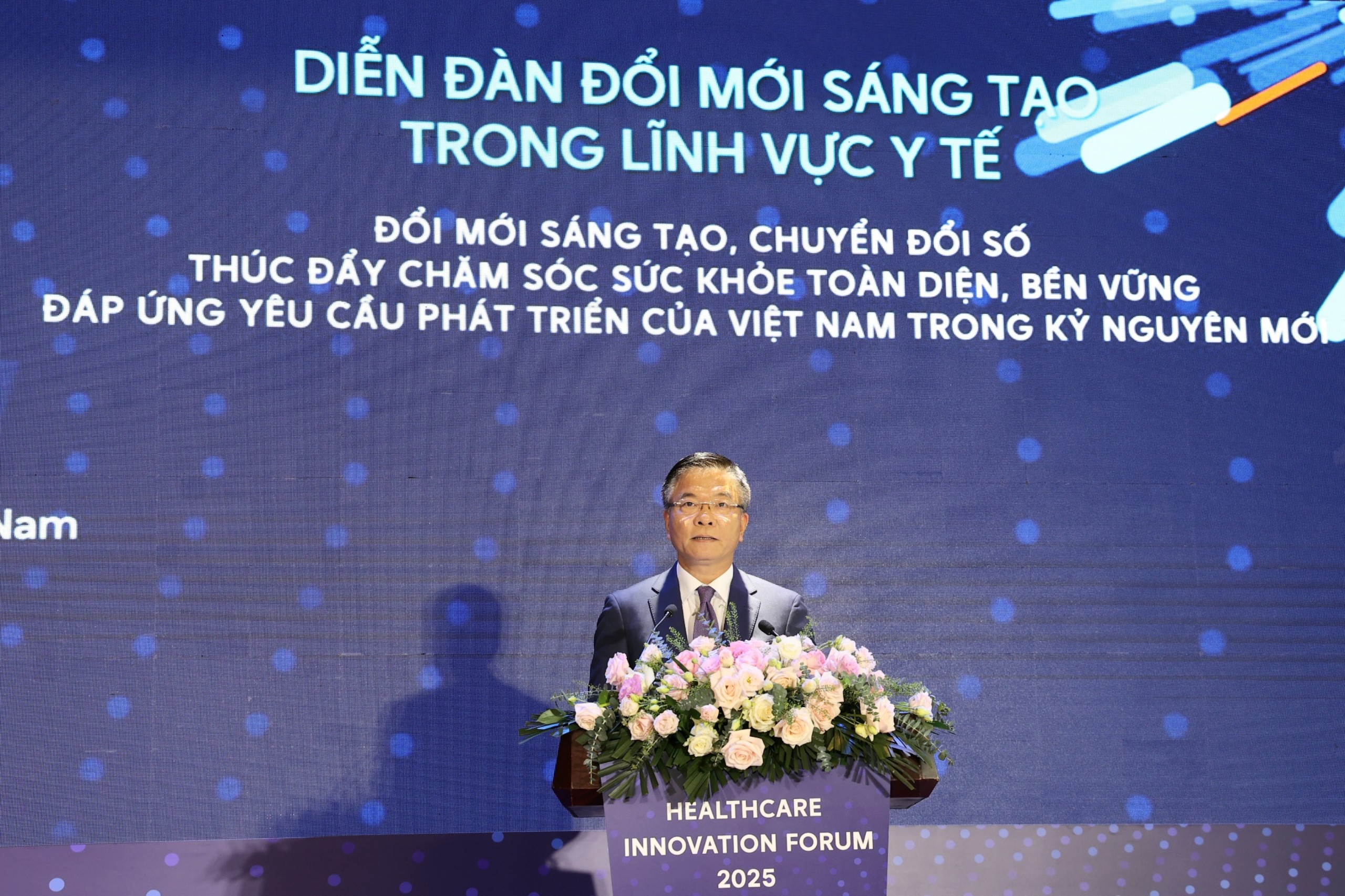 Phó Thủ tướng nêu 5 yêu cầu để thúc đẩy đổi mới sáng tạo, chuyển đổi số y tế trong kỷ nguyên mới- Ảnh 1.