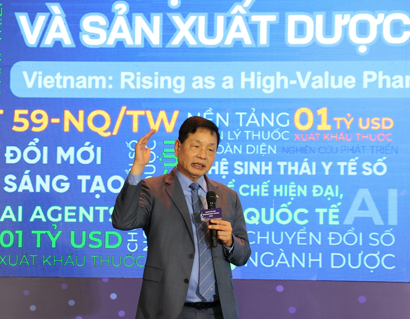 Phó Thủ tướng nêu 5 yêu cầu để thúc đẩy đổi mới sáng tạo, chuyển đổi số y tế trong kỷ nguyên mới- Ảnh 3.