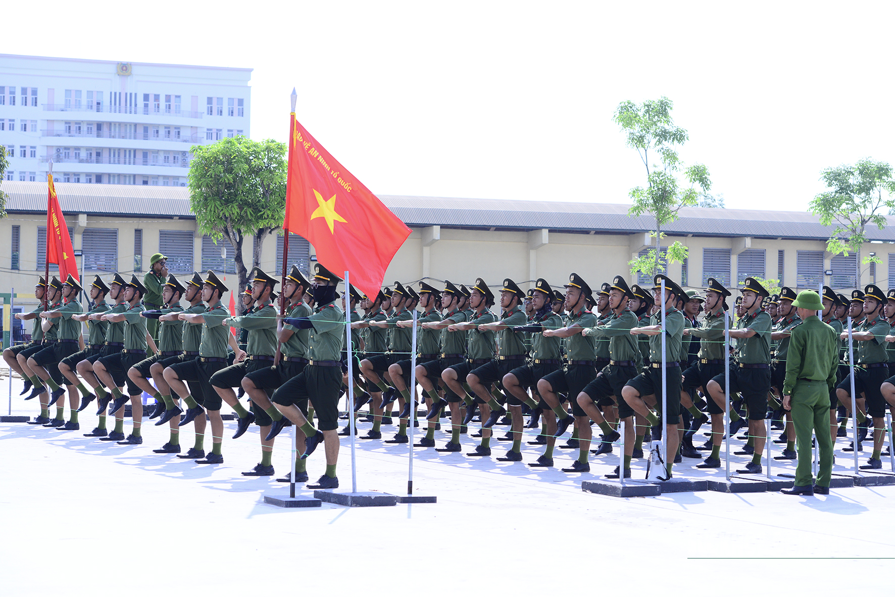 Chiến sĩ Công an miệt mài luyện tập dưới nắng hè chuẩn bị cho Lễ diễu binh, diễu hành dịp 2/9- Ảnh 11. Chiến sĩ Công an miệt mài luyện tập dưới nắng hè chuẩn bị cho Lễ diễu binh, diễu hành dịp 2/9- Ảnh 11.