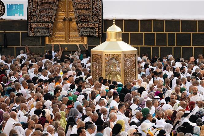 Nắng nóng khiến nhiều người thiệt mạng trong mùa hành hương Hajj ở Saudi Arabia- Ảnh 2. Nắng nóng khiến nhiều người thiệt mạng trong mùa hành hương Hajj ở Saudi Arabia- Ảnh 2.
