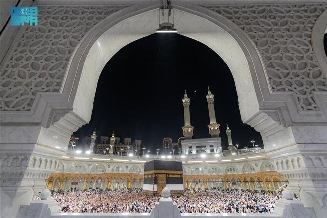 Nắng nóng khiến nhiều người thiệt mạng trong mùa hành hương Hajj ở Saudi Arabia- Ảnh 3. Nắng nóng khiến nhiều người thiệt mạng trong mùa hành hương Hajj ở Saudi Arabia- Ảnh 3.