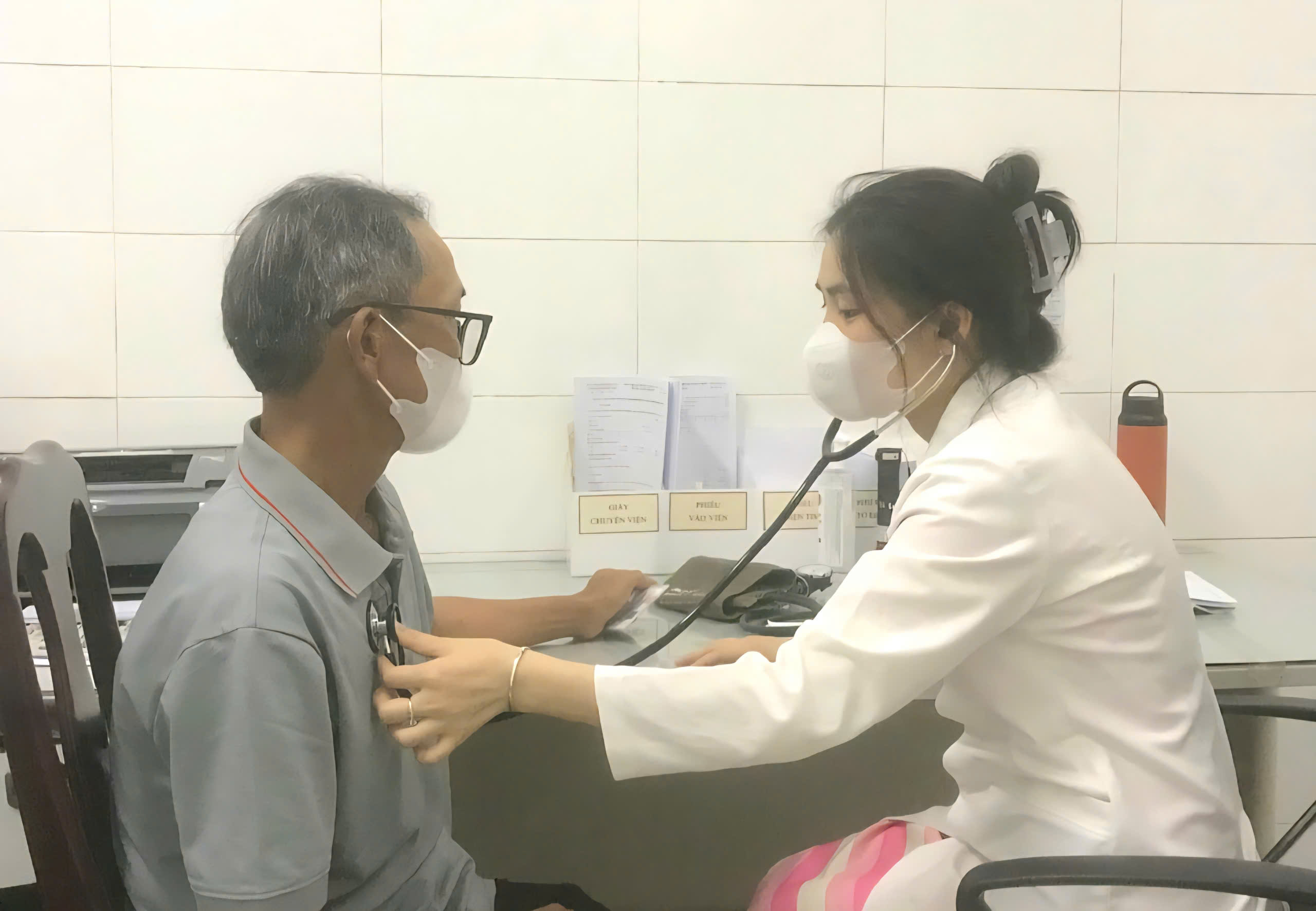 Cơ sở y tế ở Huế chủ động phòng chống COVID-19, lưu ý người bệnh nhóm nguy cơ cao- Ảnh 1. Cơ sở y tế ở Huế chủ động phòng chống COVID-19, lưu ý người bệnh nhóm nguy cơ cao- Ảnh 1.