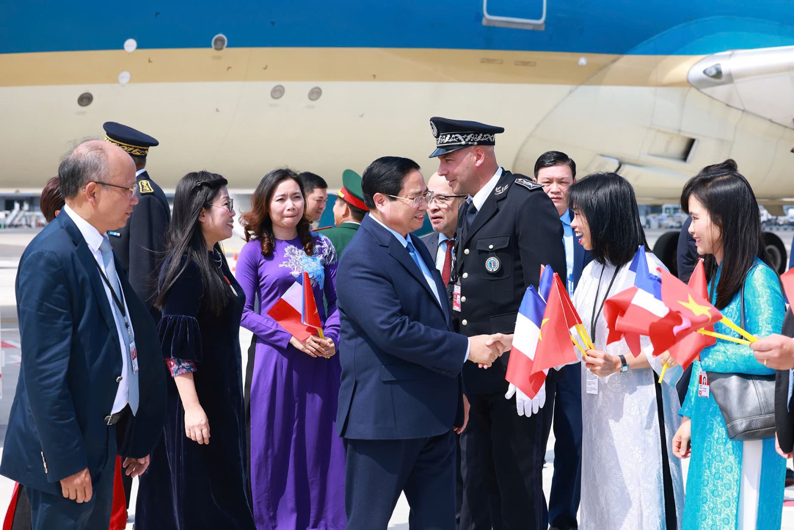 Thủ tướng Phạm Minh Chính tới Nice, bắt đầu chuyến công tác tại Cộng hoà Pháp- Ảnh 5. Thủ tướng Phạm Minh Chính tới Nice, bắt đầu chuyến công tác tại Cộng hoà Pháp- Ảnh 5.