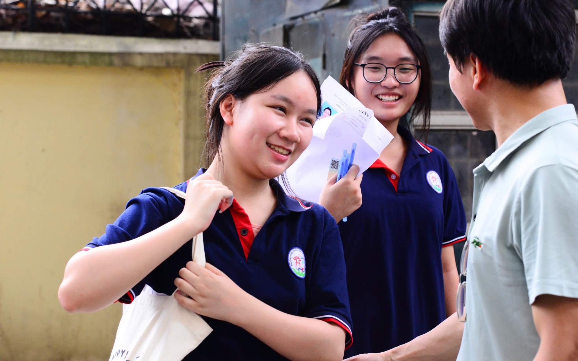Thí sinh Hà Nội phấn khởi với đề Ngữ văn lớp 10: Hay, vừa sức và thú vị