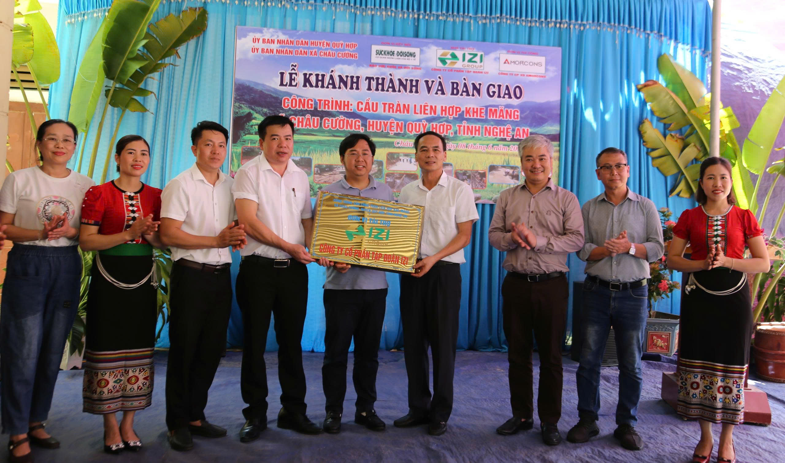 Báo Sức khỏe & Đời sống khánh thành cầu dân sinh hỗ trợ bản nghèo vùng cao Nghệ An- Ảnh 3. Báo Sức khỏe & Đời sống khánh thành cầu dân sinh hỗ trợ bản nghèo vùng cao Nghệ An- Ảnh 3.