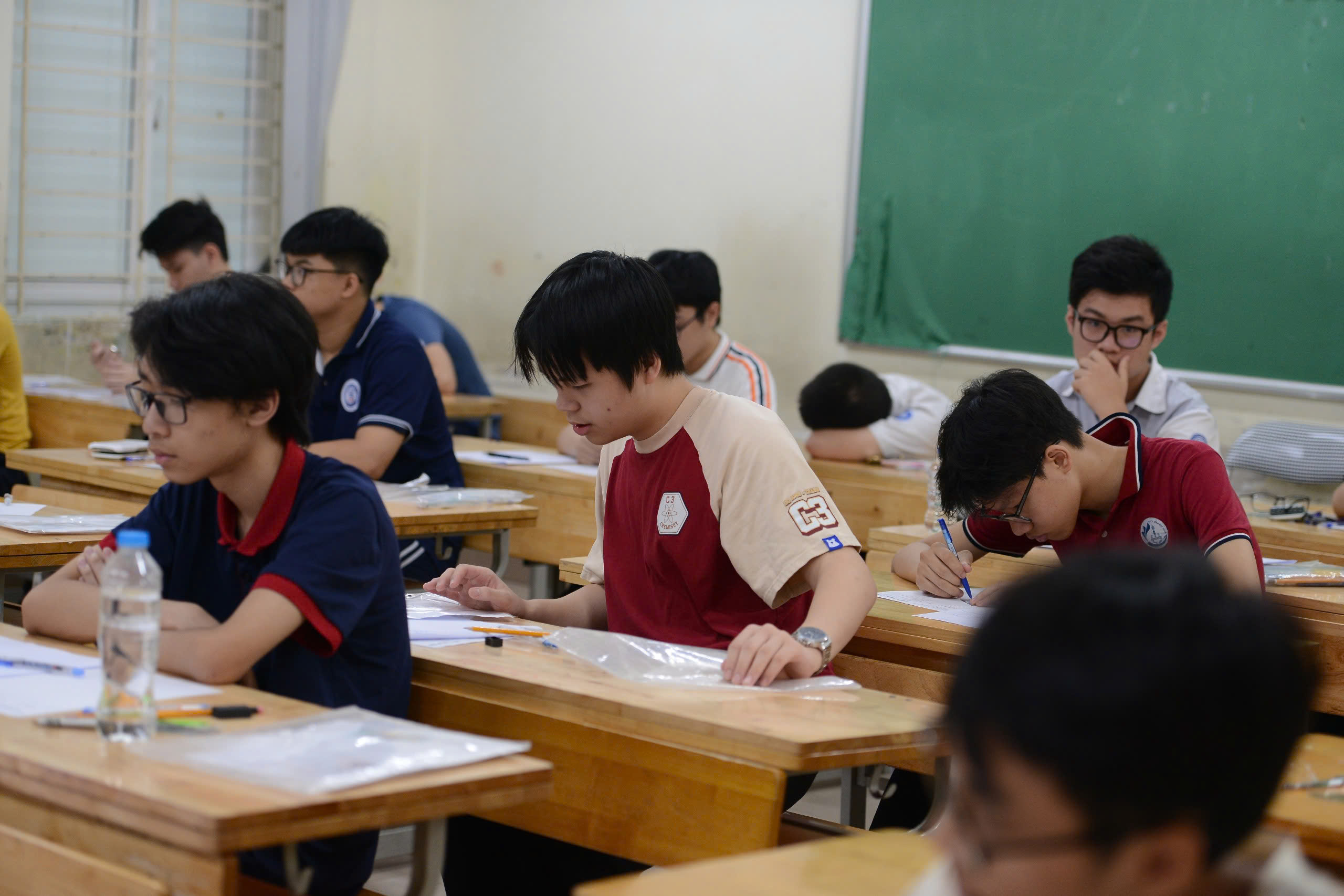 Điểm thi lớp 10 năm 2025: Địa phương nào công bố trước?- Ảnh 1. Điểm thi lớp 10 năm 2025: Địa phương nào công bố trước?- Ảnh 1.