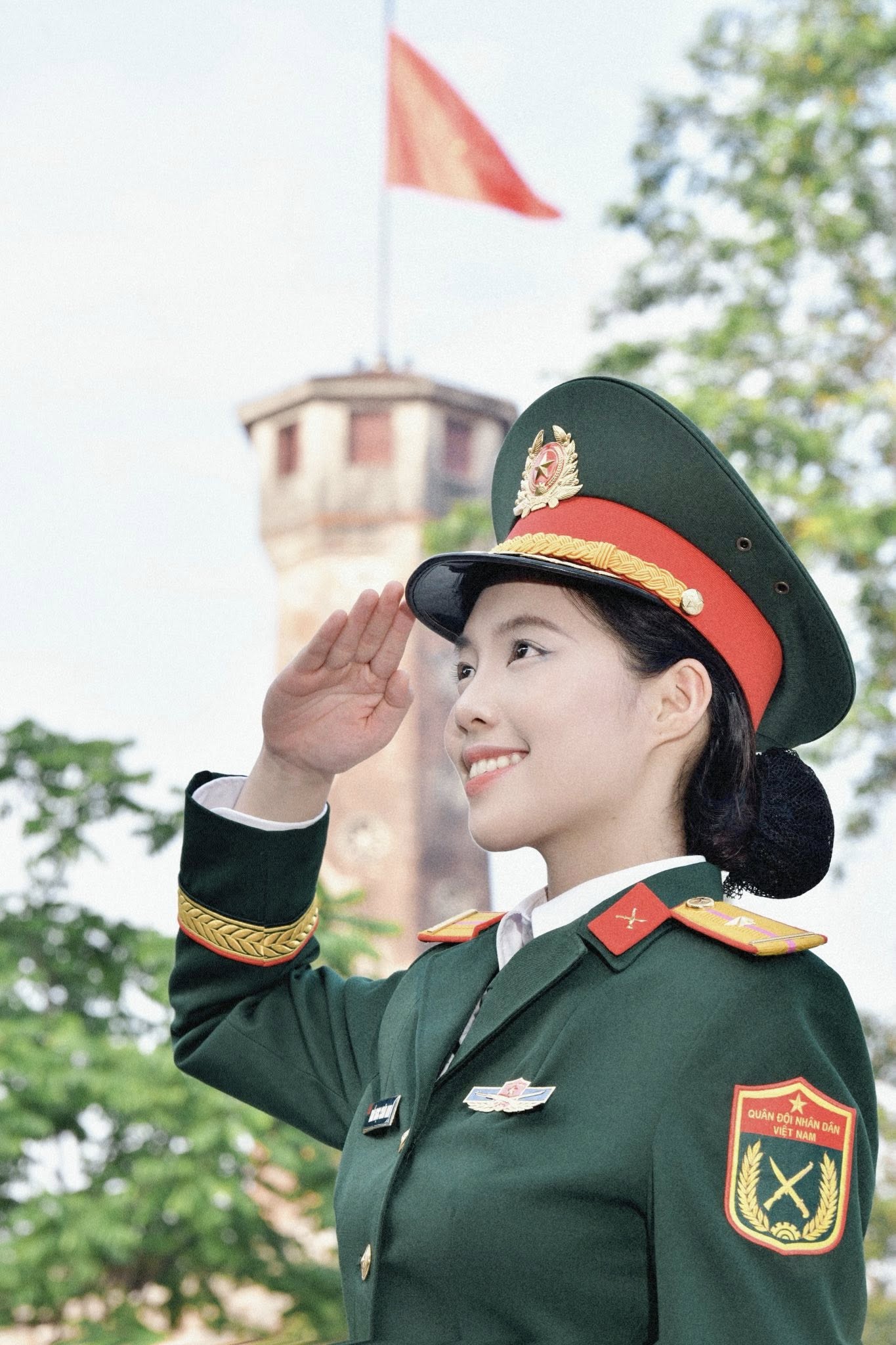 Gia thế nữ quân nhân gốc Hà Nội đăng quang Á hậu 1 Hoa hậu Việt Nam 2024- Ảnh 2.
