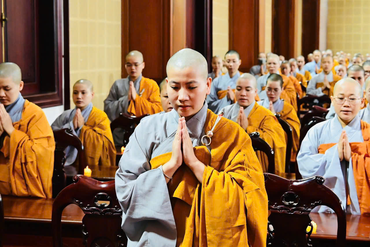 Đúng 6 giờ sáng ngày 1/7, các chùa trên toàn quốc cử chuông, trống cầu quốc thái dân an- Ảnh 5. Đúng 6 giờ sáng ngày 1/7, các chùa trên toàn quốc cử chuông, trống cầu quốc thái dân an- Ảnh 5.