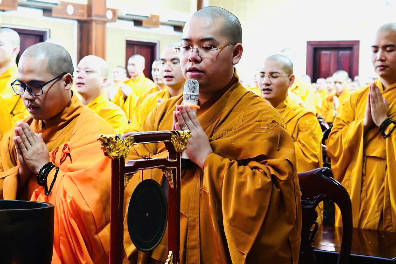 Đúng 6 giờ sáng ngày 1/7, các chùa trên toàn quốc cử chuông, trống cầu quốc thái dân an- Ảnh 6. Đúng 6 giờ sáng ngày 1/7, các chùa trên toàn quốc cử chuông, trống cầu quốc thái dân an- Ảnh 6.