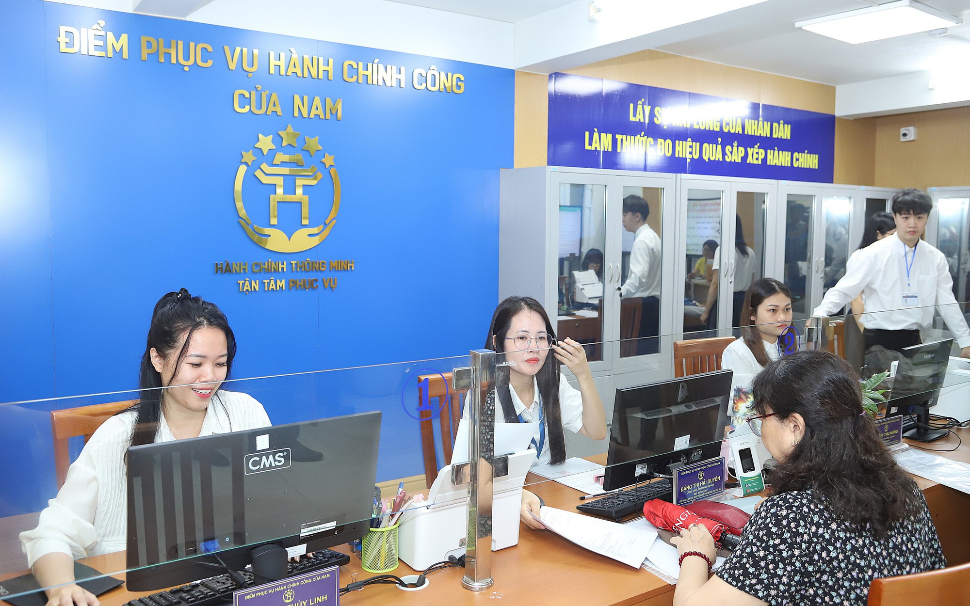 Ngày đầu 126 xã, phường mới ở Hà Nội hoạt động có gì đặc biệt?